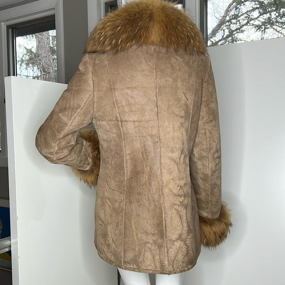 Natural Sz 6-8 Shearling with Real
Fox Fur Hidden Front Zipper Car Jacket Coat - Picture 11 of 16
